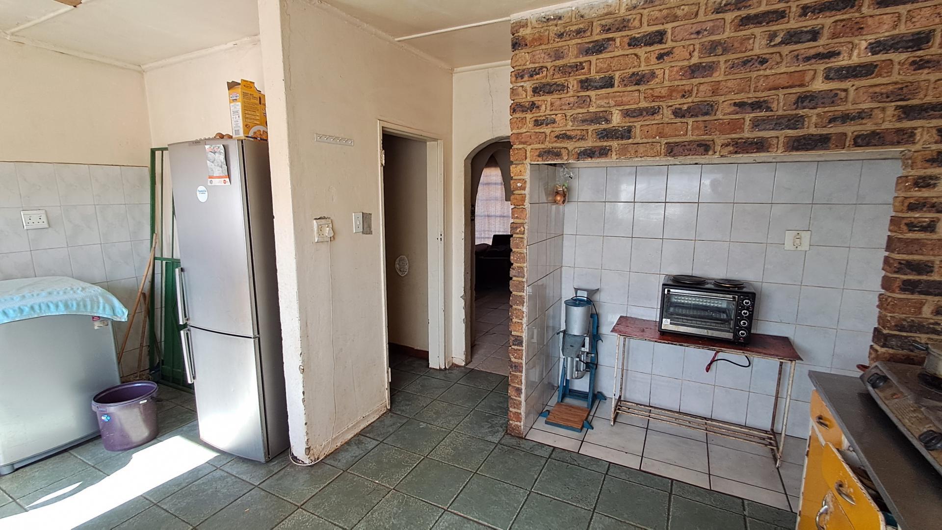 Kitchen of property in Vanderbijlpark
