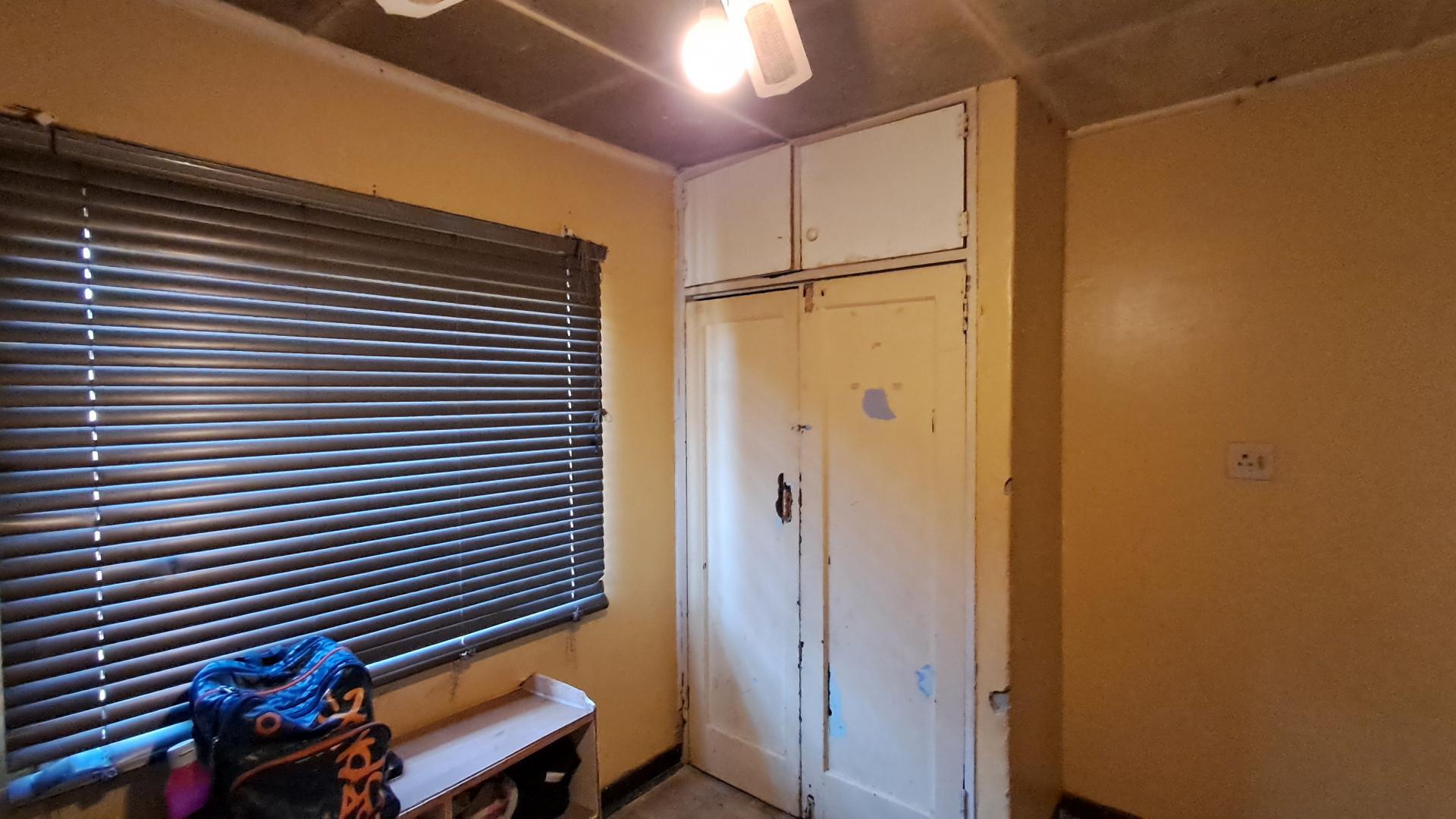 Bed Room 2 of property in Vanderbijlpark