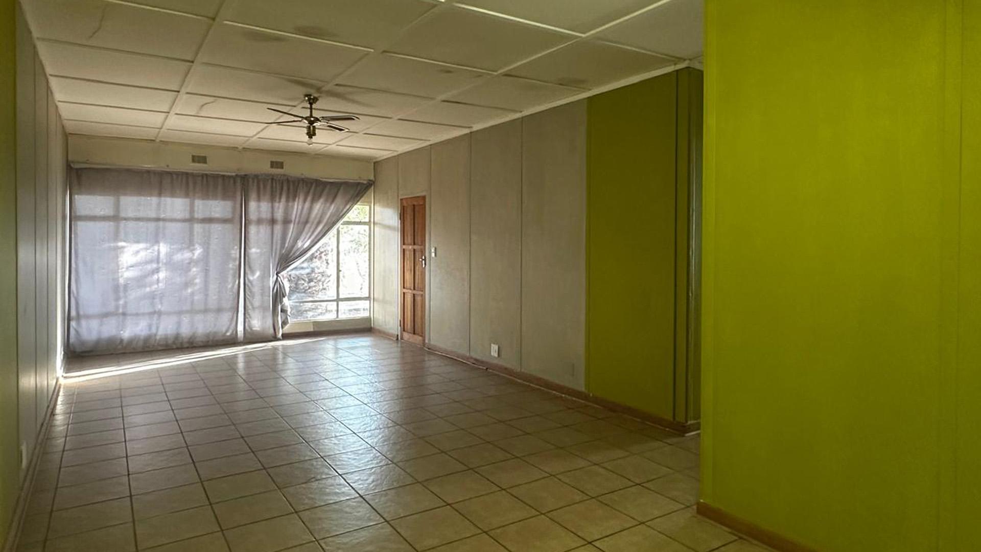 Lounges of property in DEALESVILLE