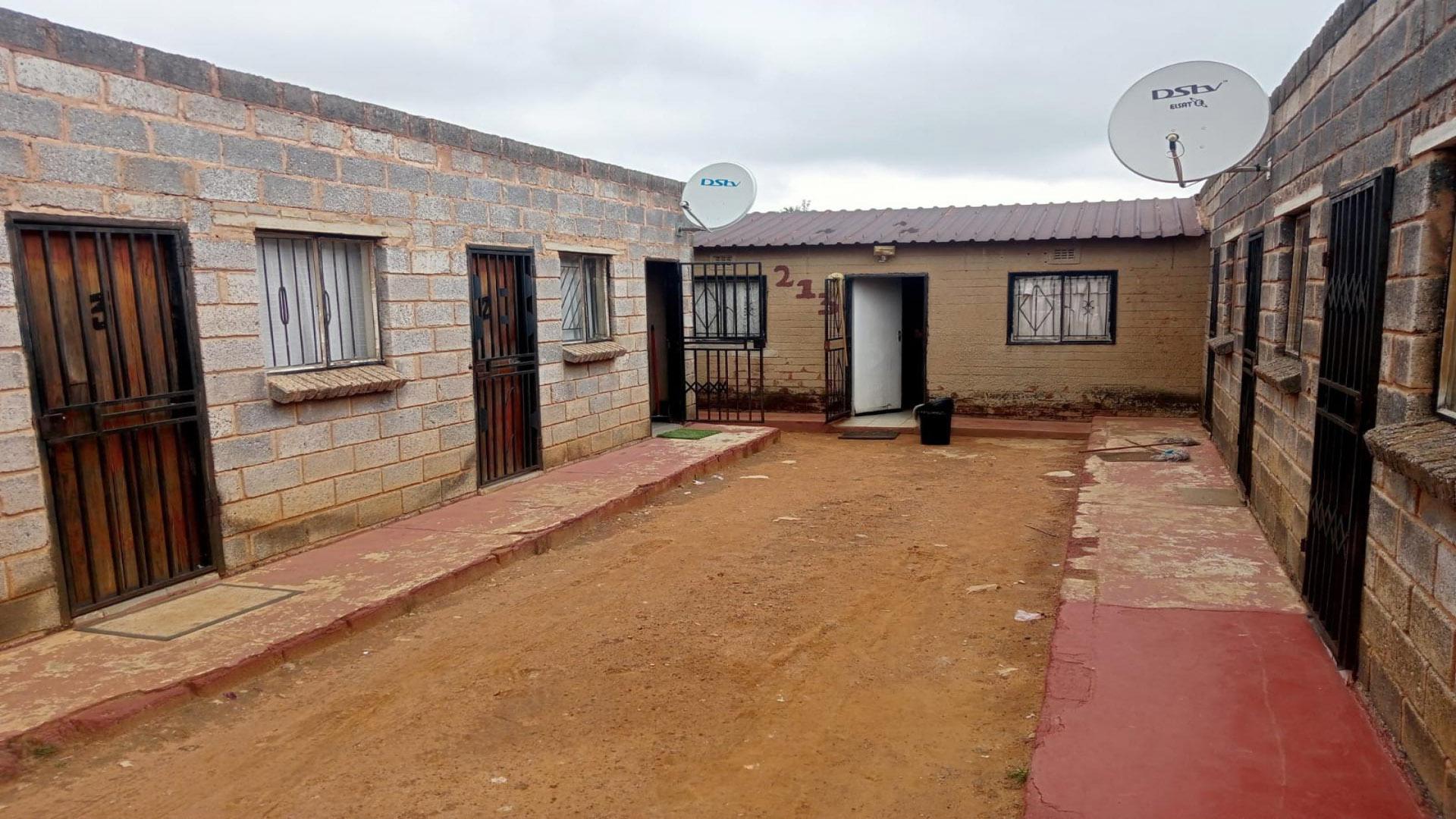 Front View of property in Kingsway