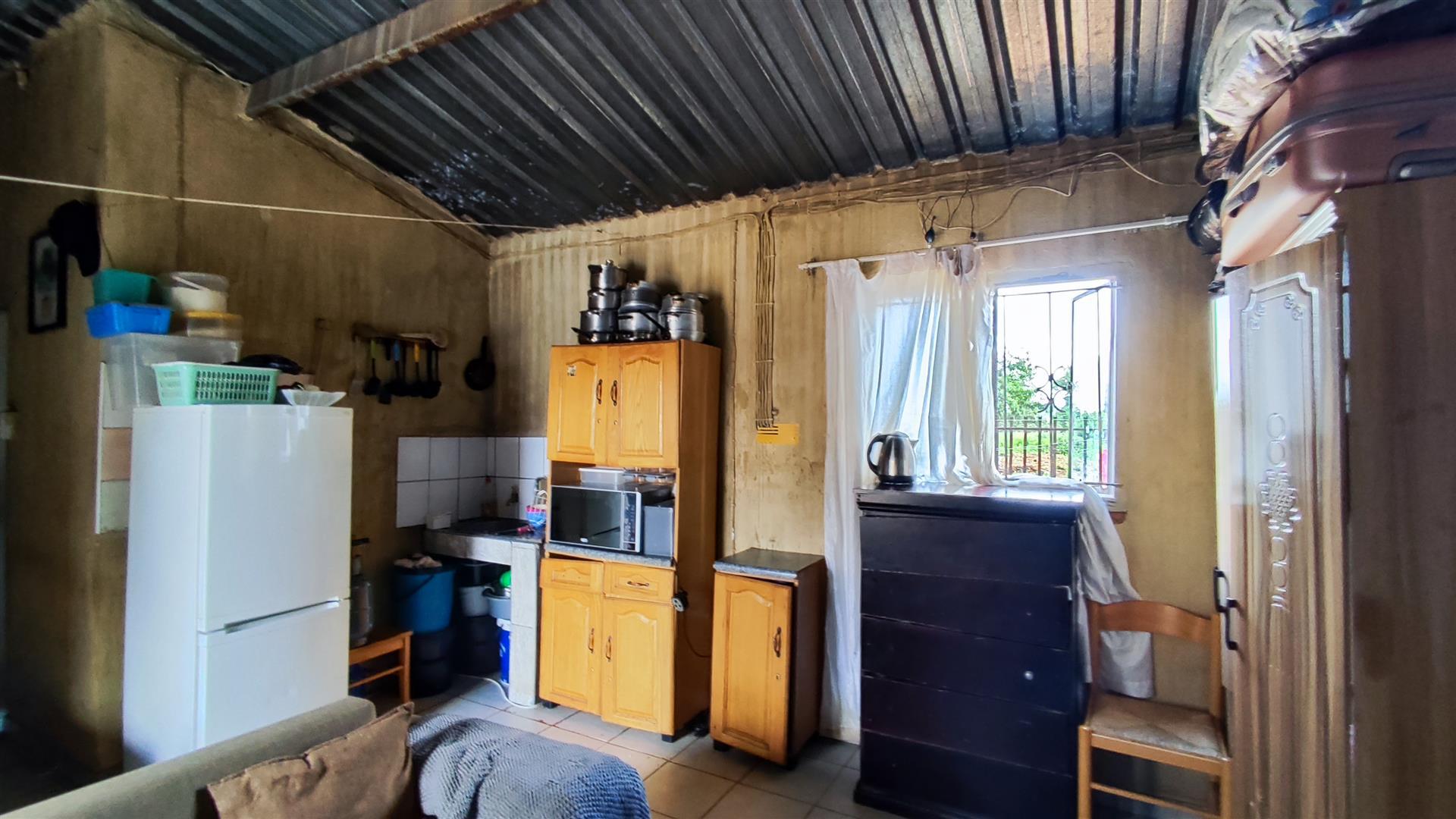 Bed Room 5+ - 72 square meters of property in Kingsway