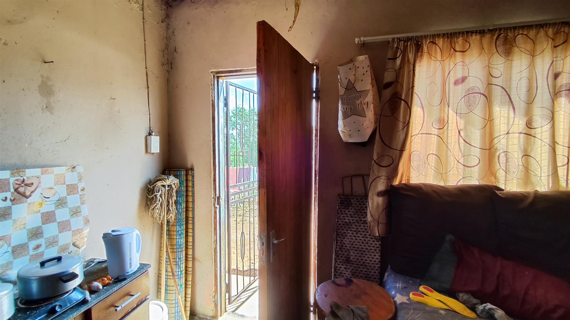 Bed Room 5+ - 72 square meters of property in Kingsway