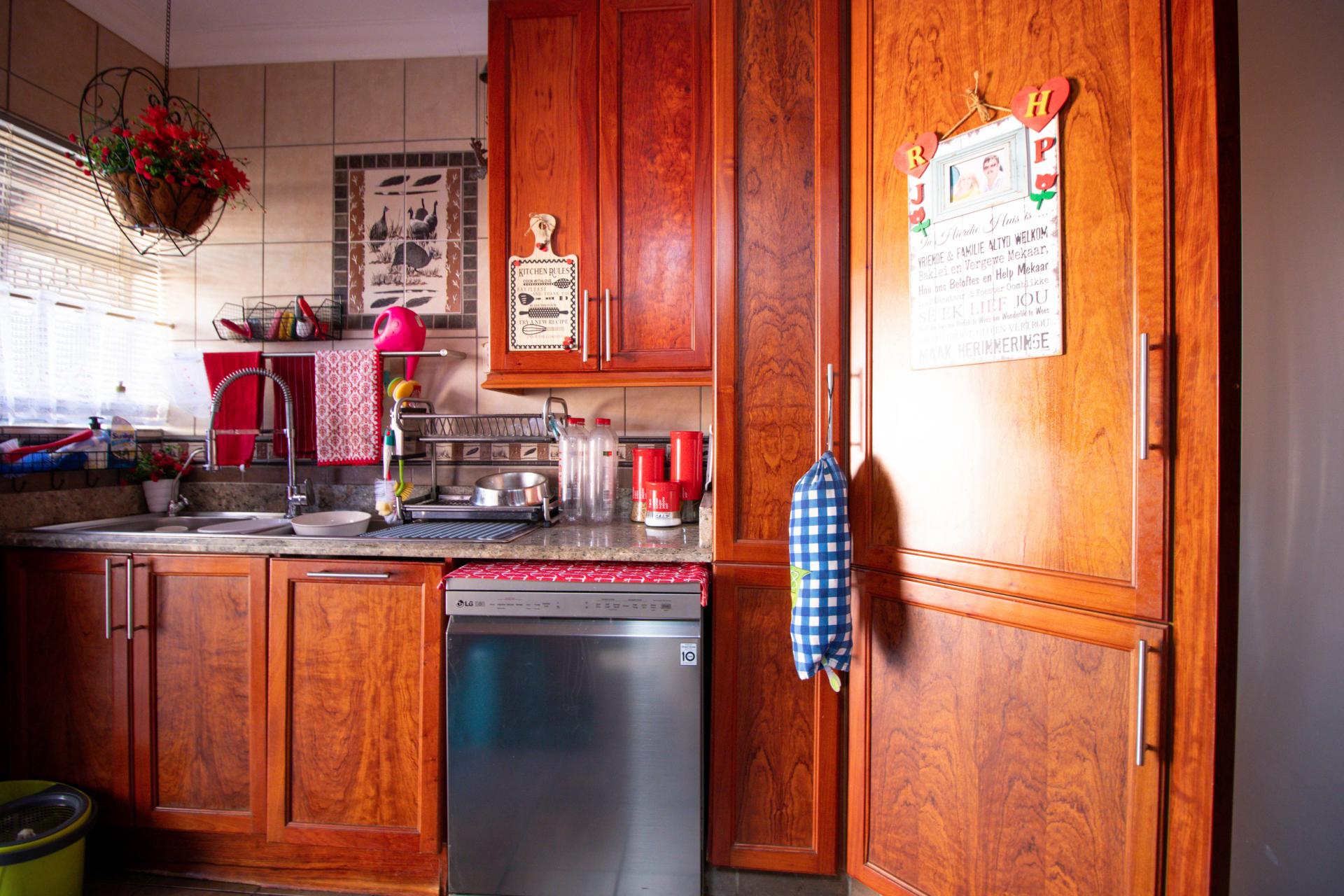  of property in Moreletapark