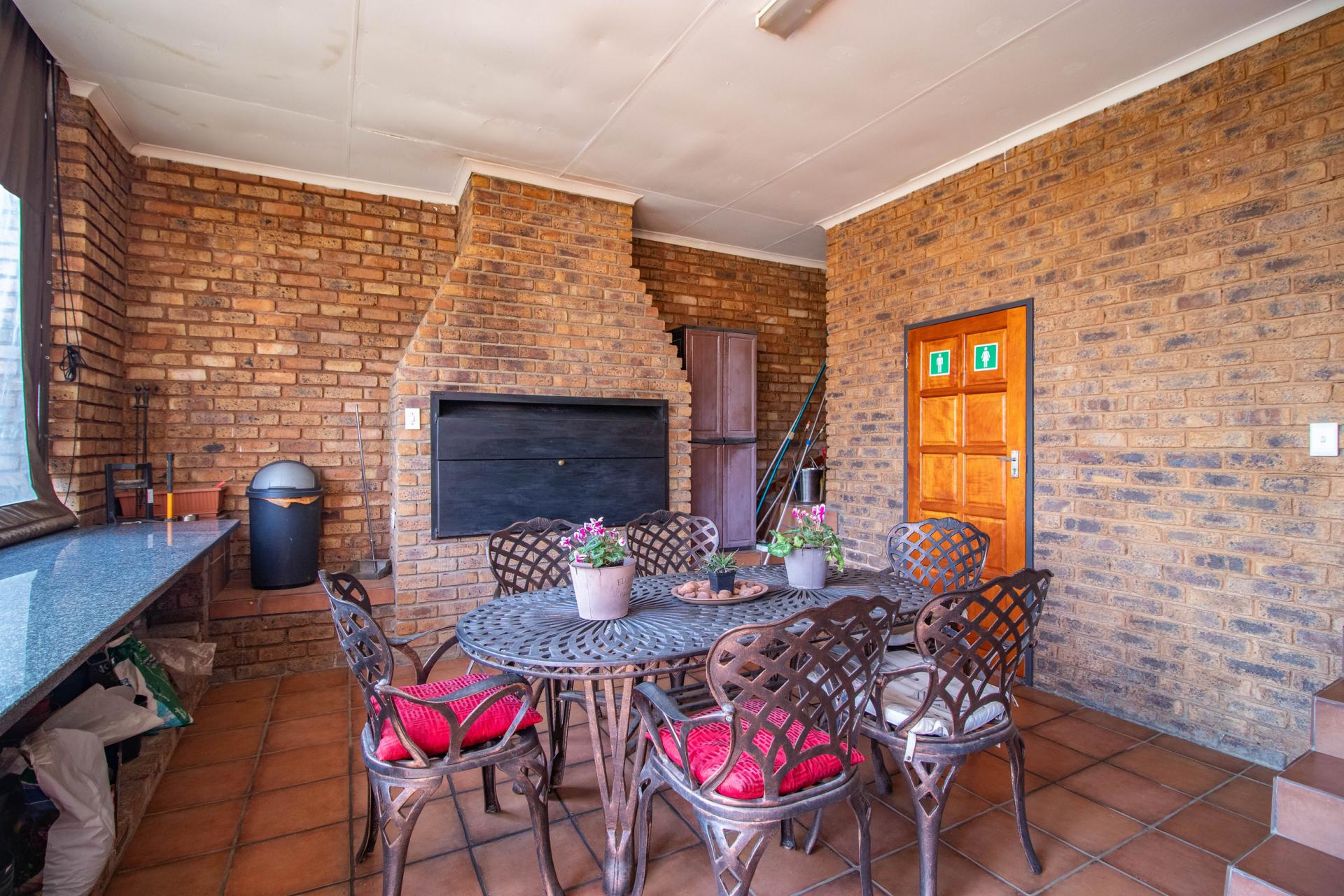  of property in Moreletapark