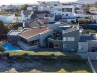  of property in Bloubergstrand