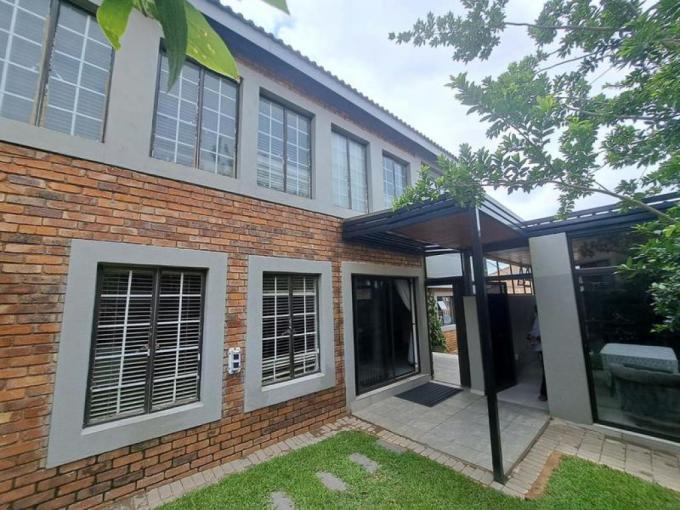 5 Bedroom House to Rent in Amberfield - Property to rent - MR677503