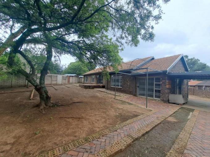 3 Bedroom House to Rent in Rooihuiskraal - Property to rent - MR677506
