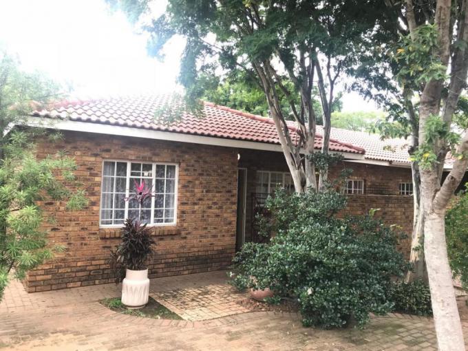2 Bedroom Simplex for Sale For Sale in Safarituine - MR677598