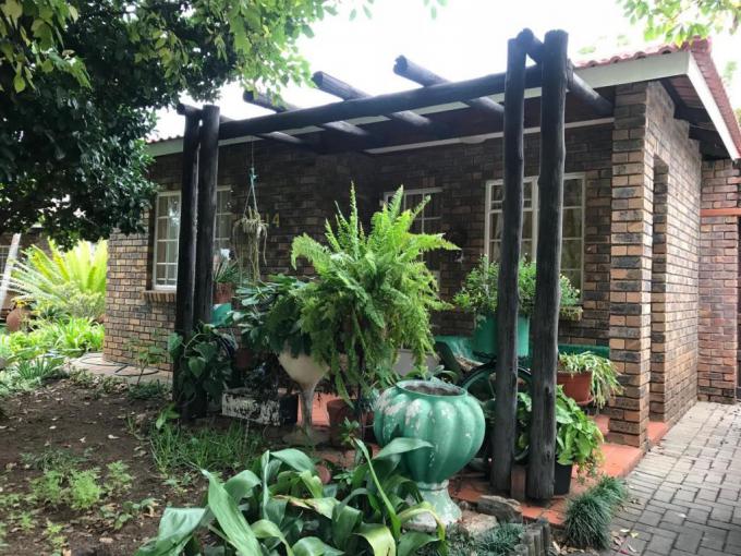 1 Bedroom House for Sale For Sale in Safarituine - MR677602