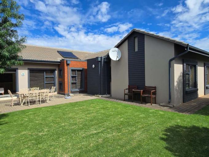 3 Bedroom House for Sale For Sale in Midstream Estate - MR677611