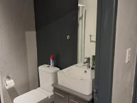  of property in Lynnwood Ridge
