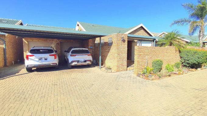 3 Bedroom Simplex for Sale For Sale in Amberfield - MR677623