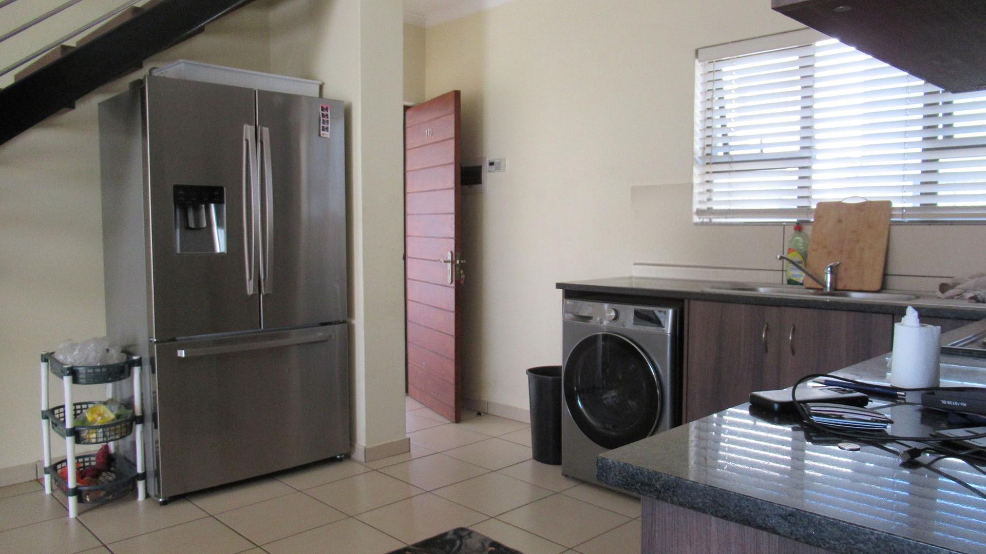 Kitchen - 13 square meters of property in Barbeque Downs