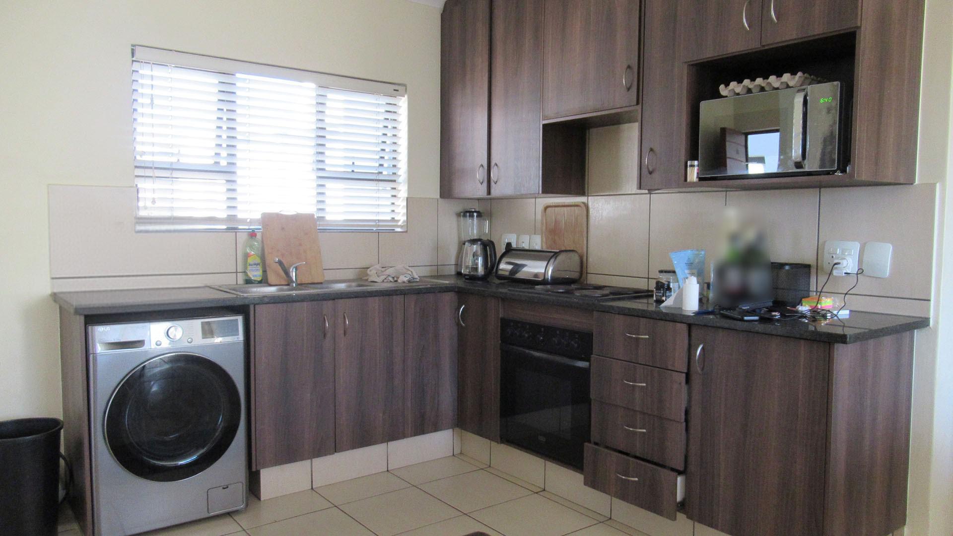 Kitchen - 13 square meters of property in Barbeque Downs