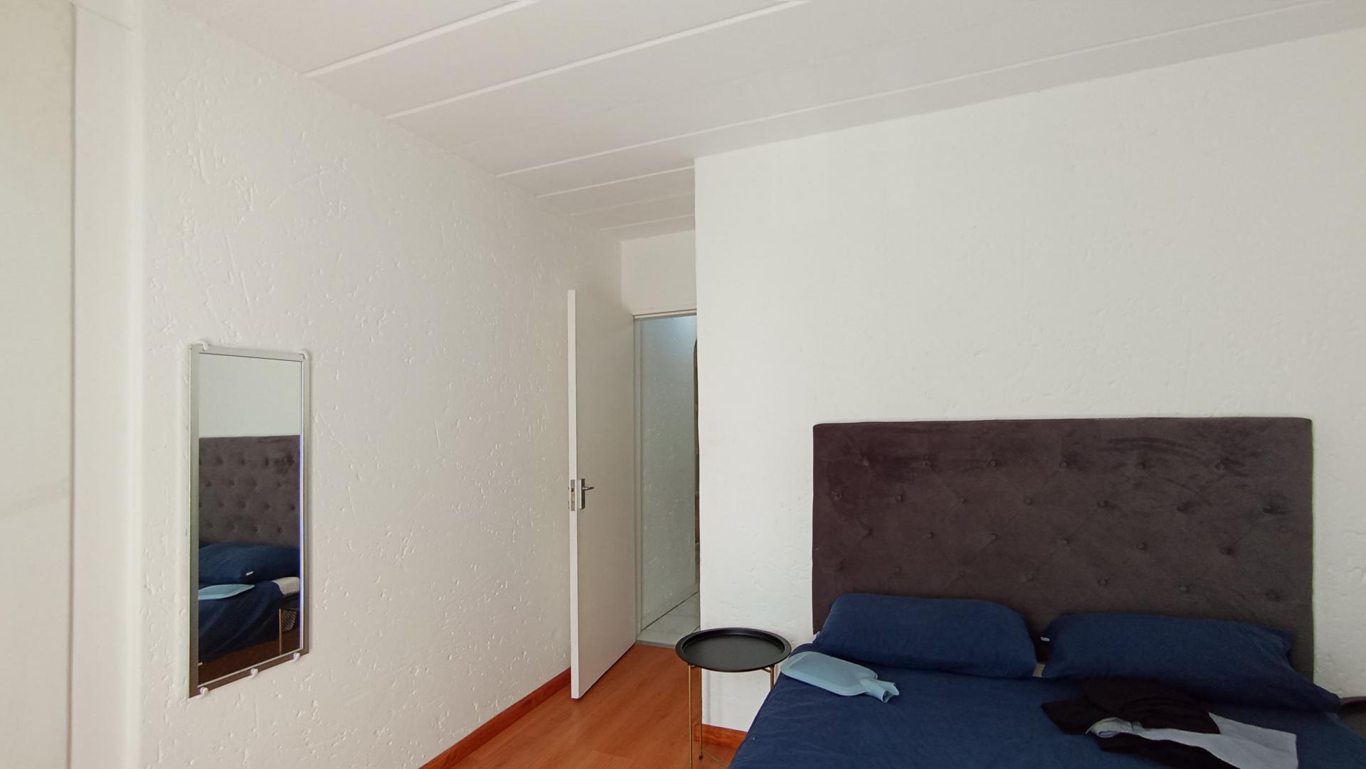 Bed Room 2 - 11 square meters of property in Oakdene