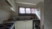 Kitchen - 8 square meters of property in Oakdene