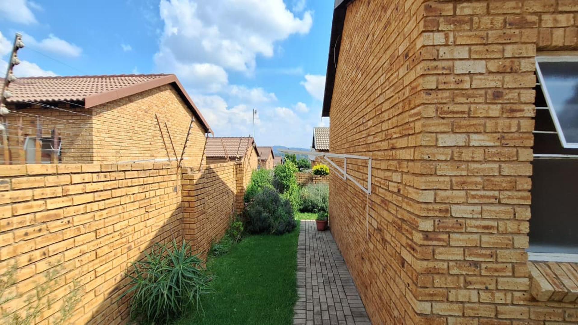 Backyard of property in Honey Park