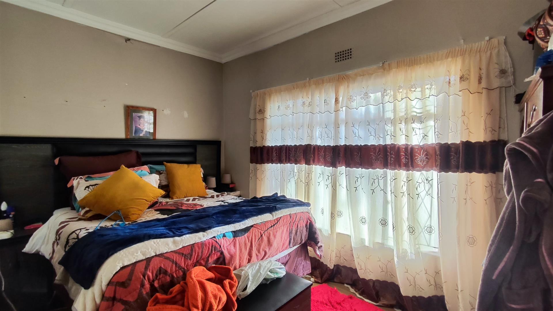 Main Bedroom - 13 square meters of property in Raceview