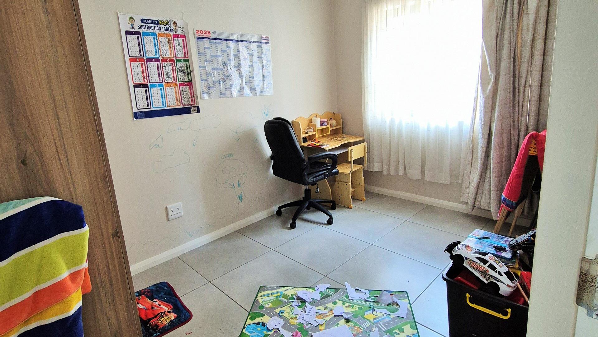 Bed Room 2 of property in Fairview - PE