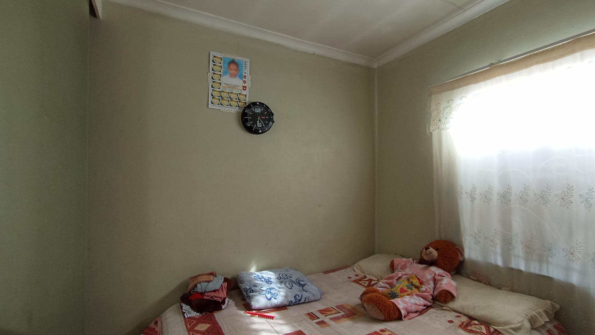 Bed Room 2 - 11 square meters of property in Riverlea - JHB