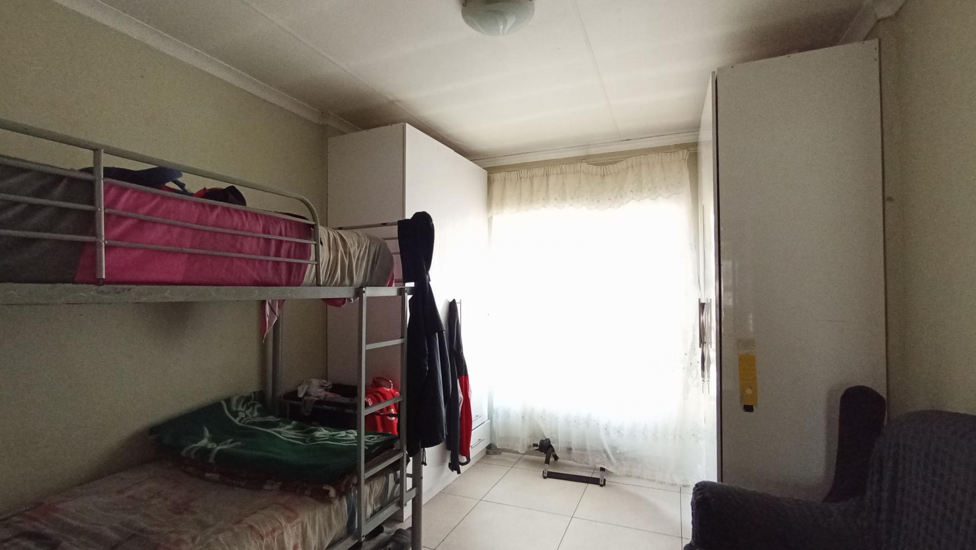 Bed Room 1 - 11 square meters of property in Riverlea - JHB