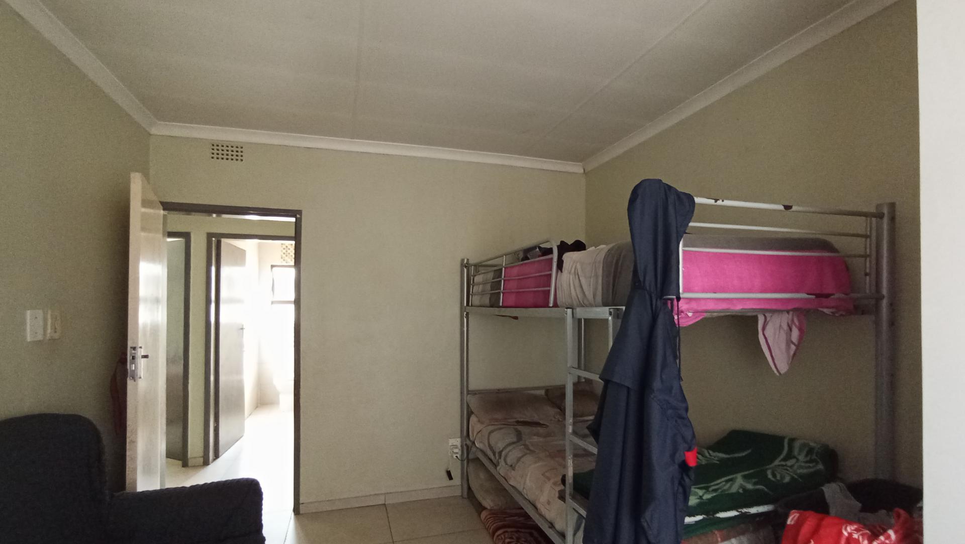 Bed Room 1 - 11 square meters of property in Riverlea - JHB