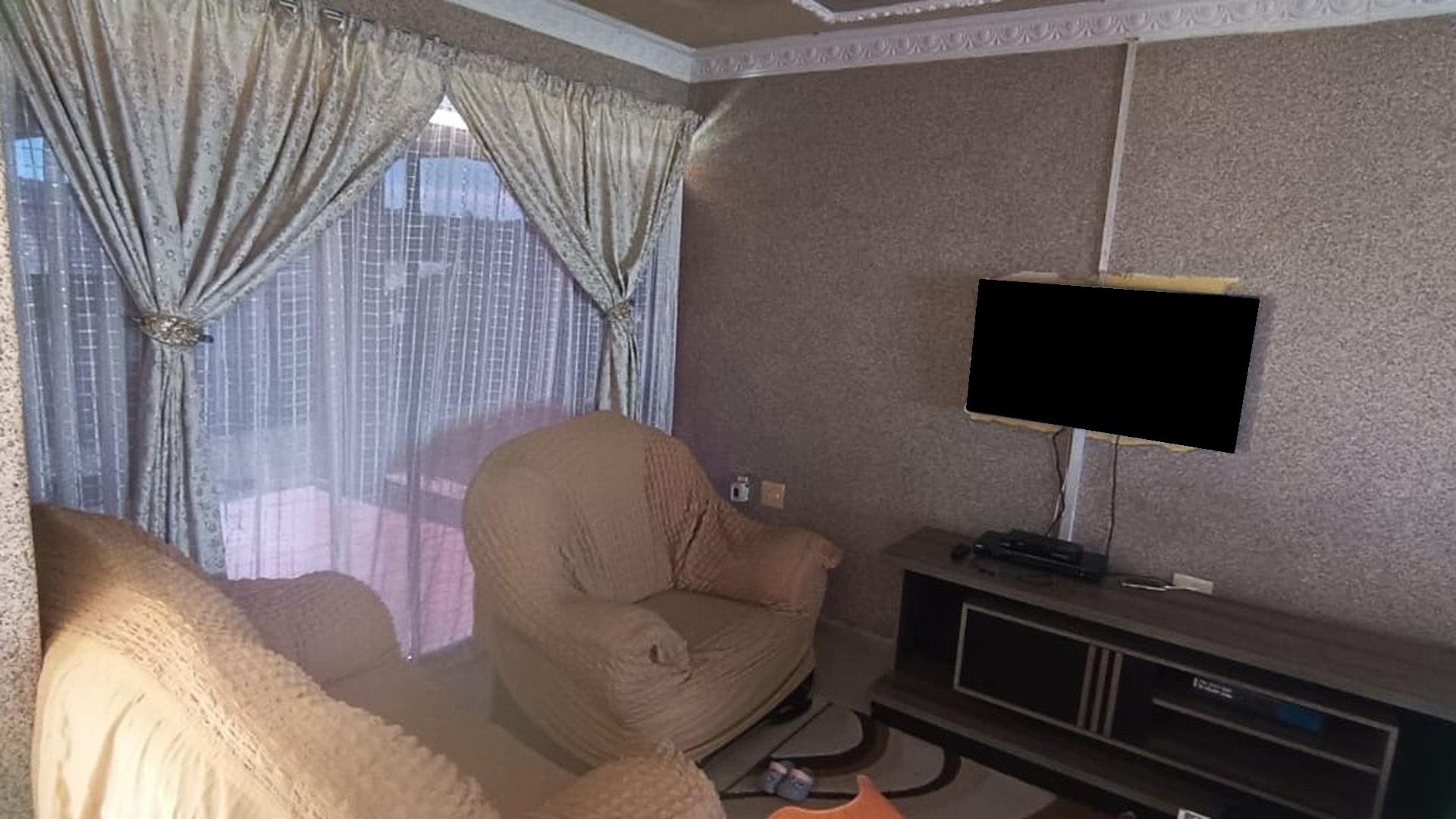 Lounges of property in Estcourt