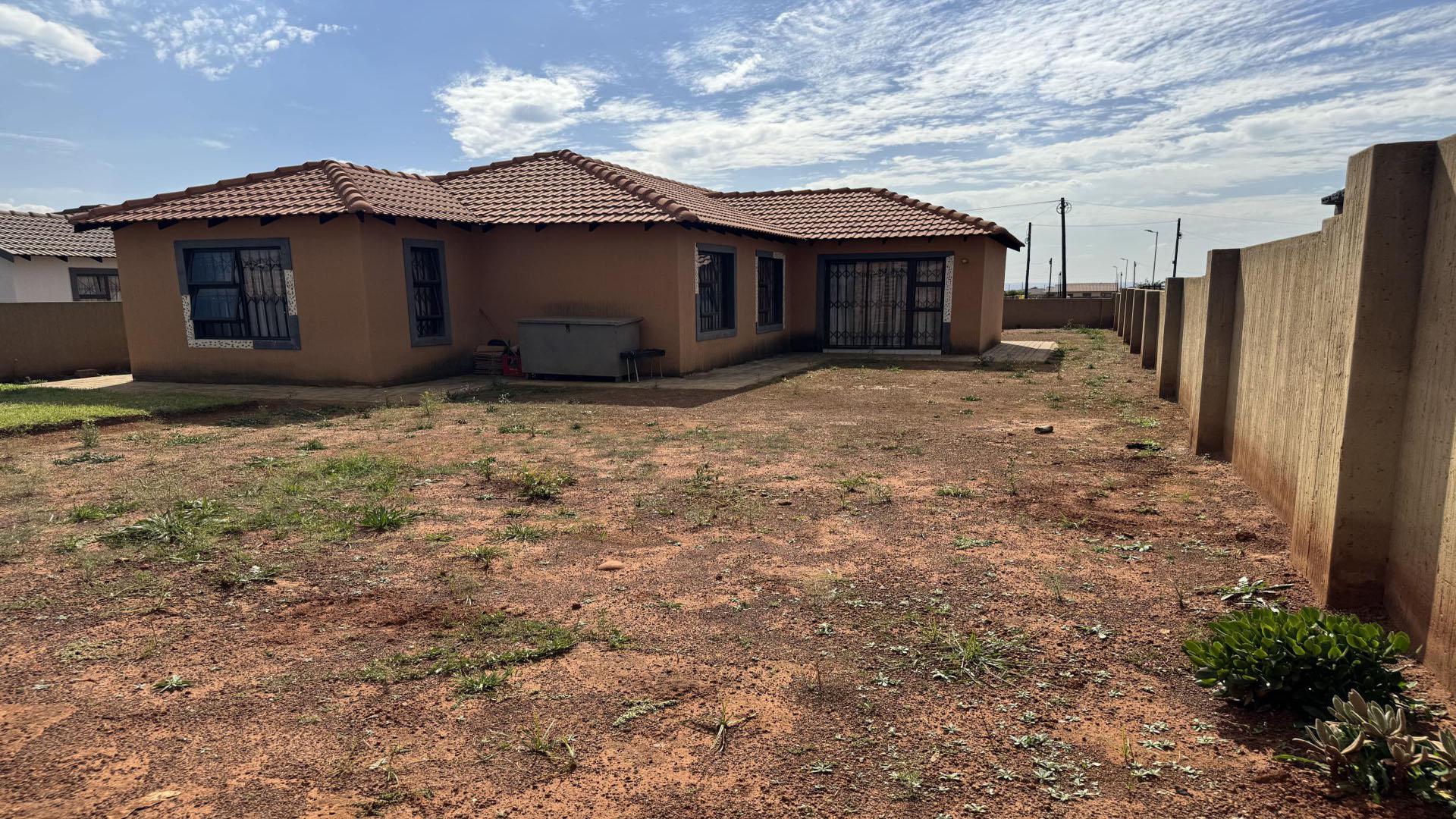 Front View of property in Westonaria