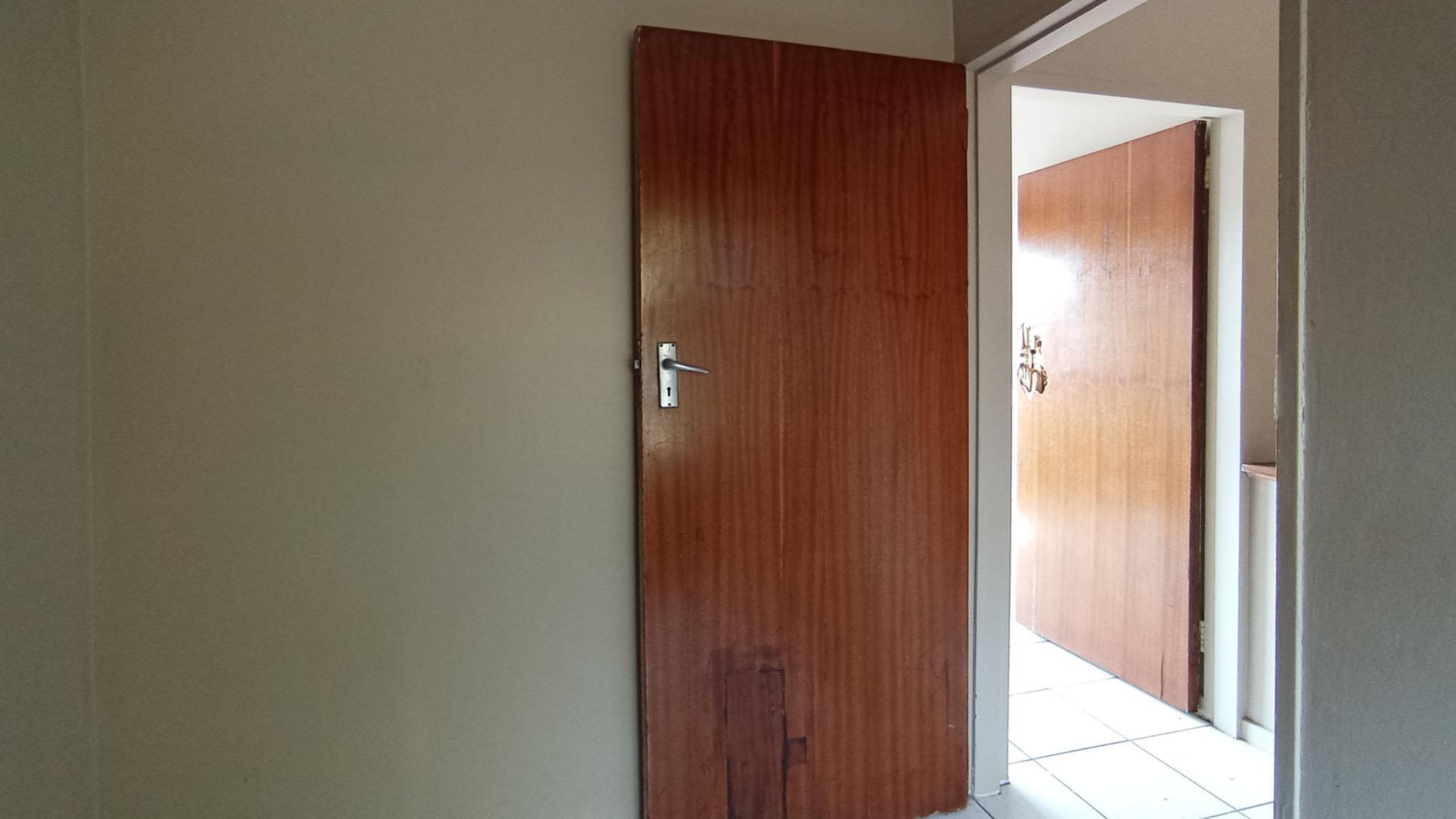 Bed Room 2 - 6 square meters of property in Silverton