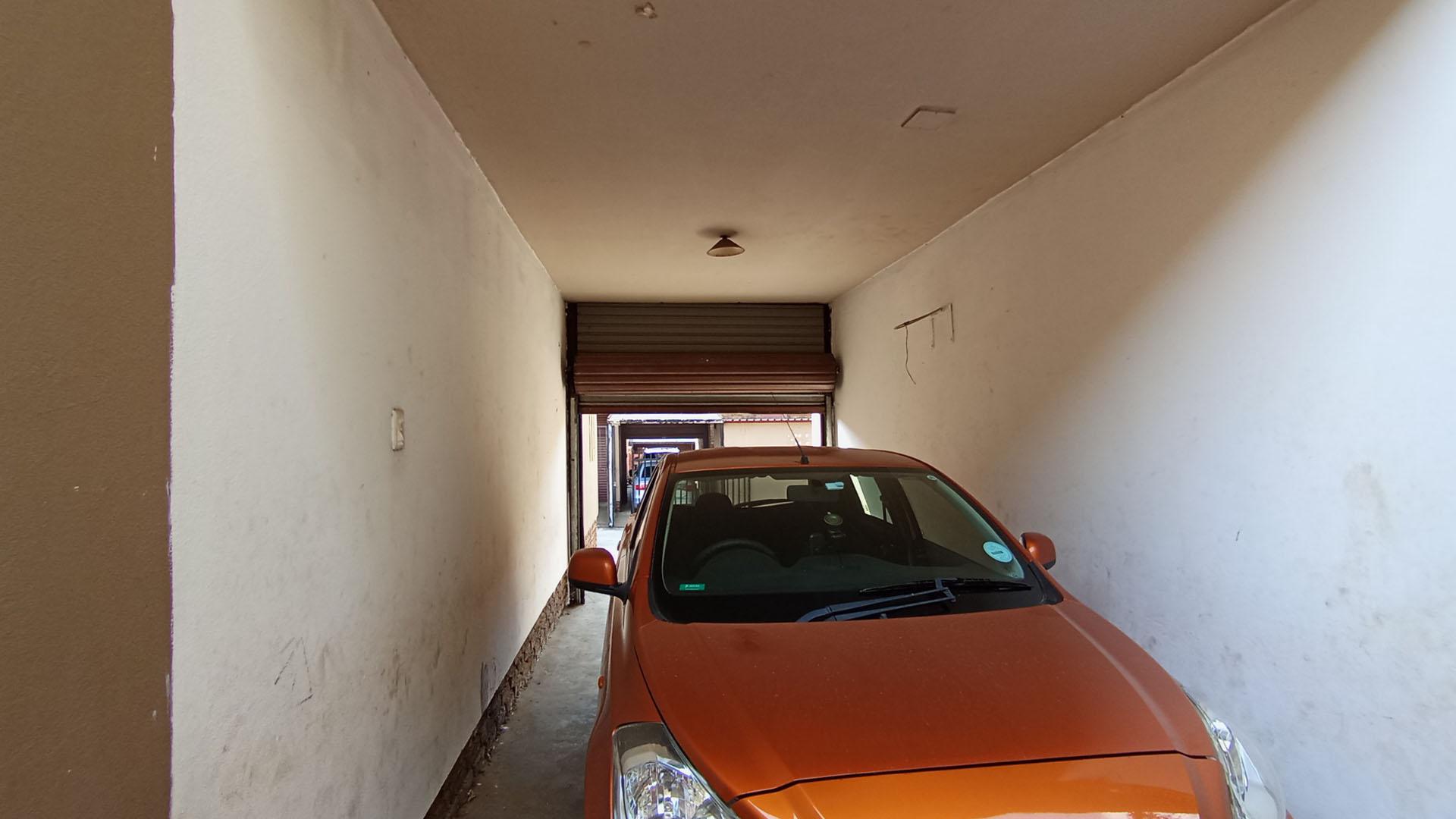 Backyard of property in Silverton