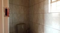 Bathroom 1 - 7 square meters of property in Silverton