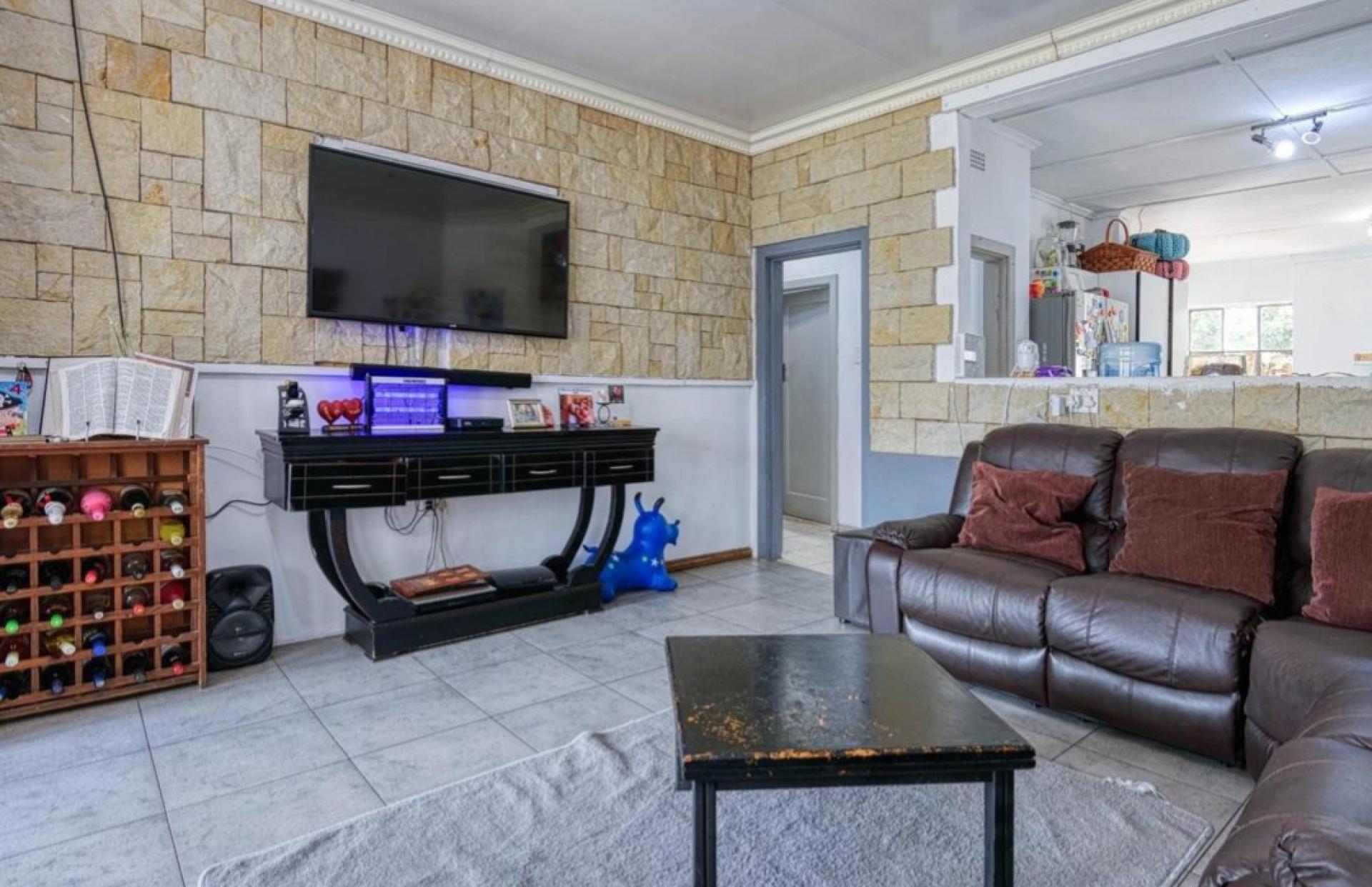  of property in South Hills