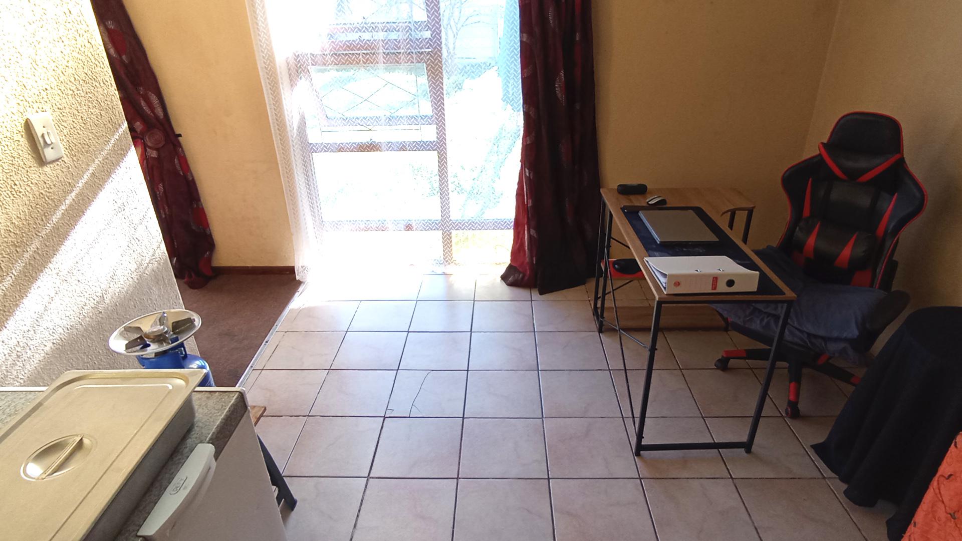 Dining Room - 13 square meters of property in Kraaifontein