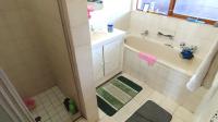 Bathroom 1 - 8 square meters of property in Kraaifontein