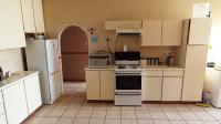 Kitchen - 19 square meters of property in Kraaifontein