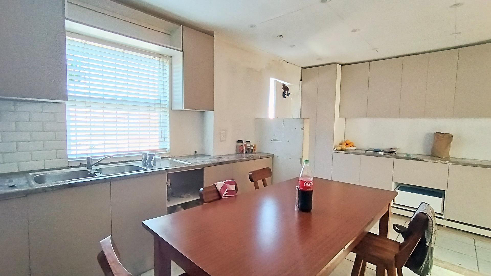 Kitchen - 22 square meters of property in Northpine