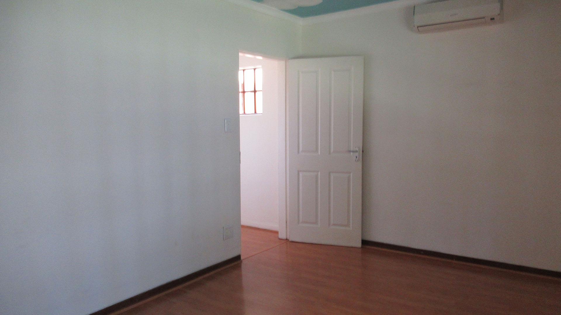 Bed Room 1 - 20 square meters of property in Blairgowrie