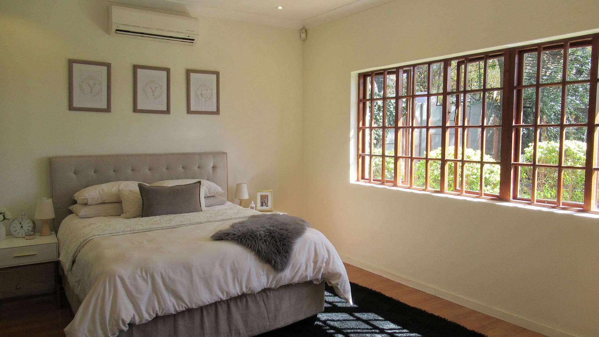 Main Bedroom - 21 square meters of property in Blairgowrie