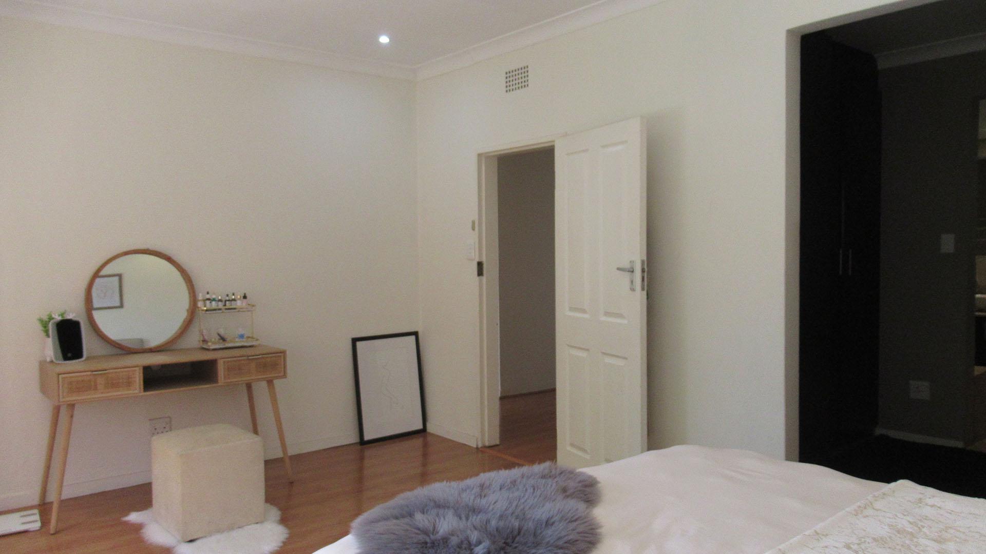 Main Bedroom - 21 square meters of property in Blairgowrie