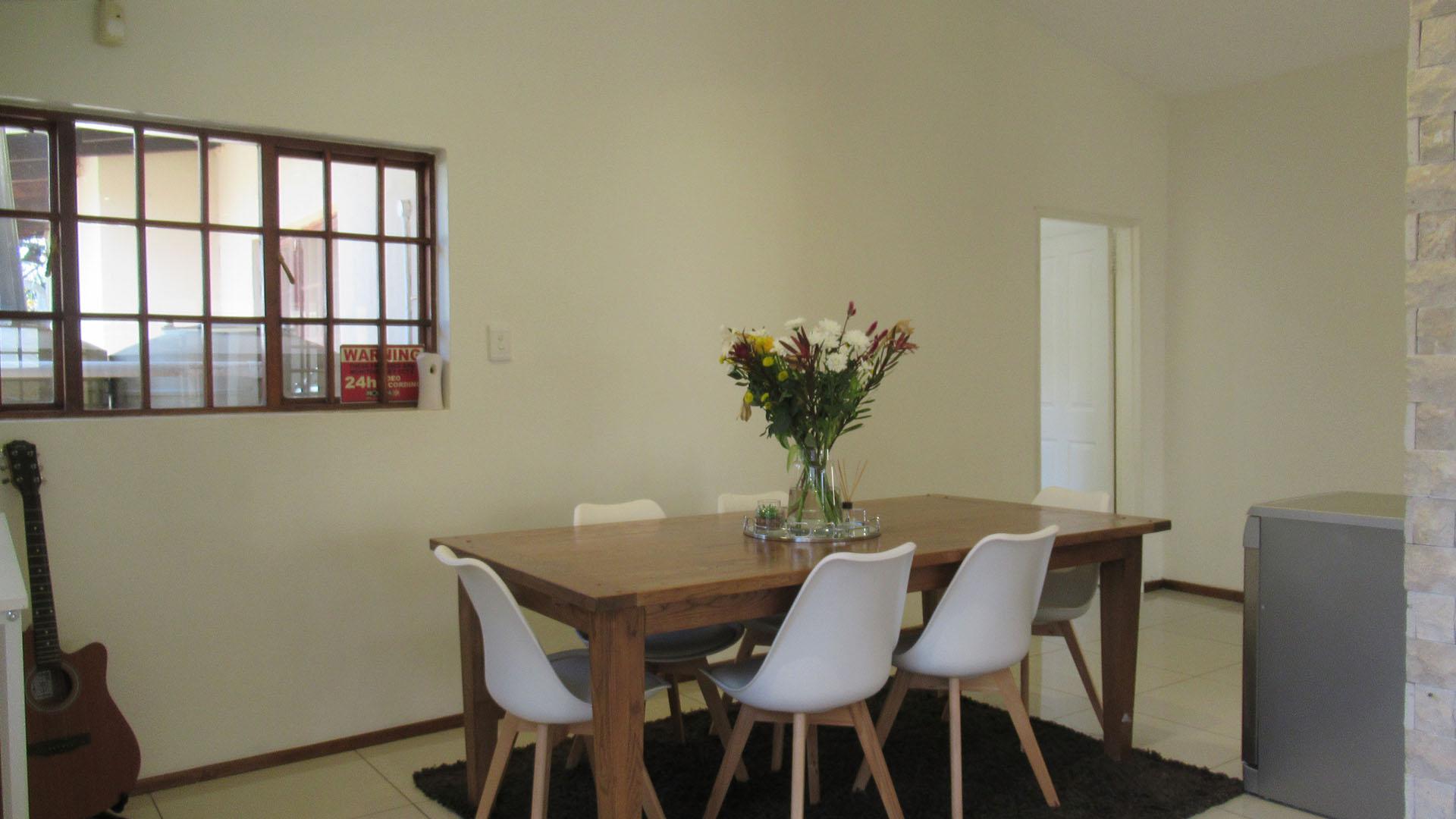 Dining Room - 20 square meters of property in Blairgowrie