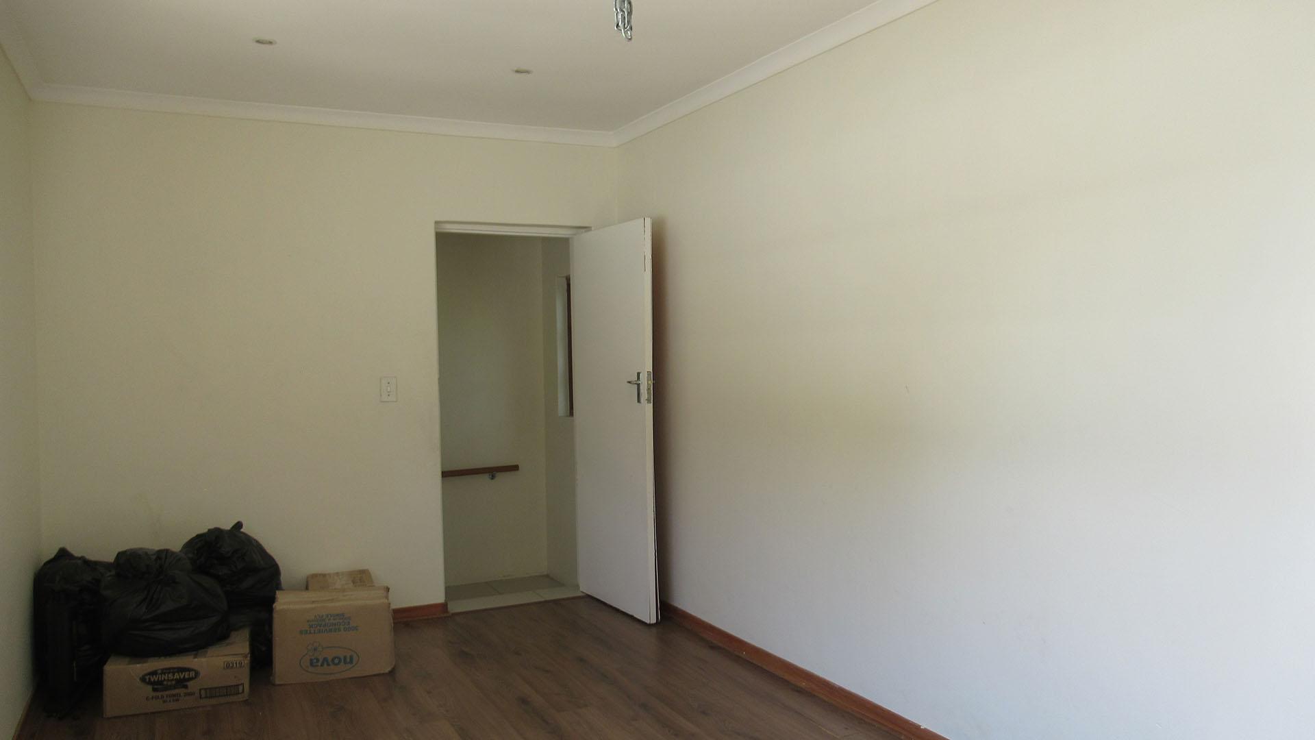 Bed Room 3 - 21 square meters of property in Blairgowrie