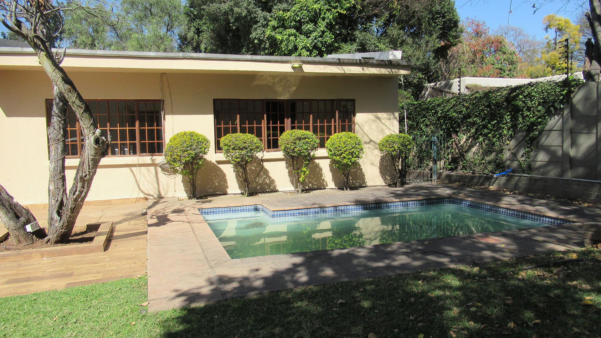 Swimming Pool of property in Blairgowrie