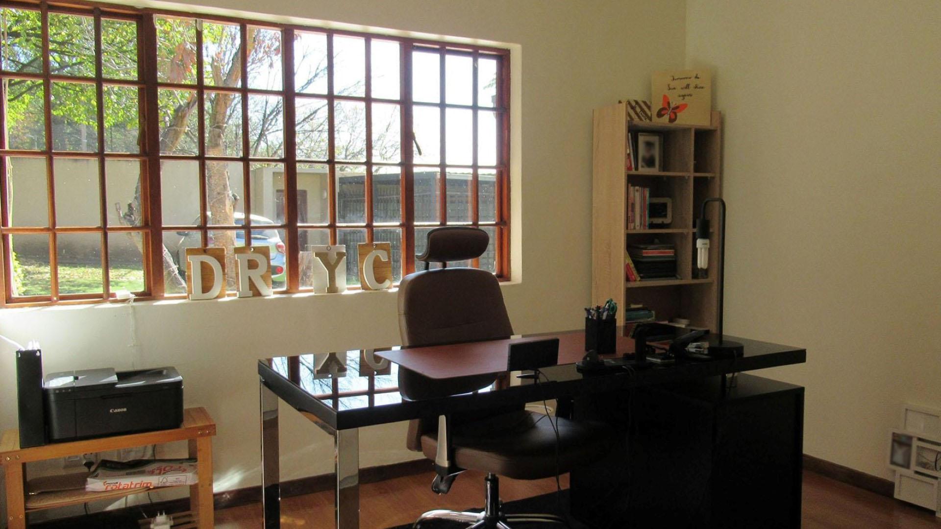 Bed Room 2 - 13 square meters of property in Blairgowrie