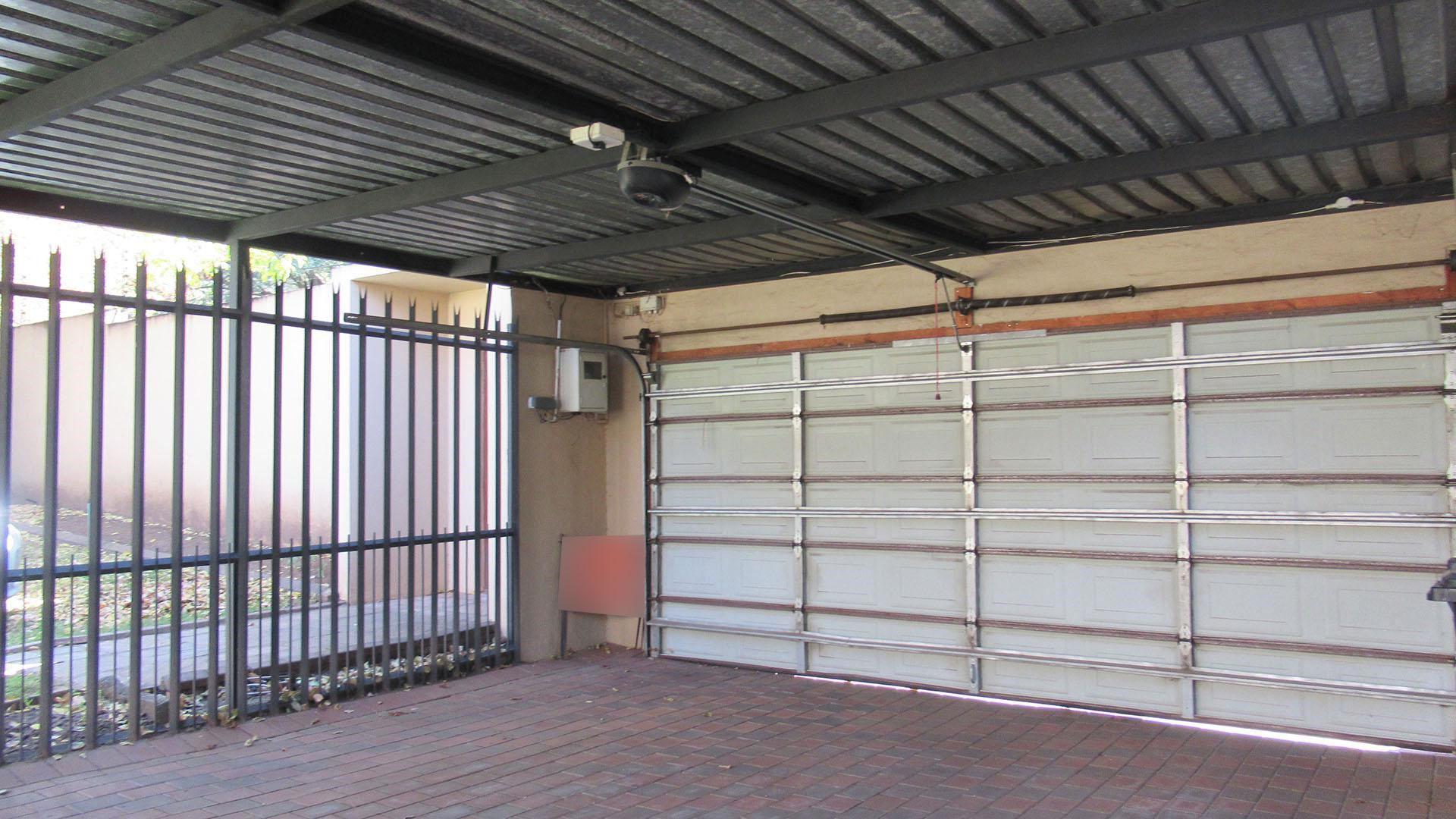 Patio - 29 square meters of property in Blairgowrie