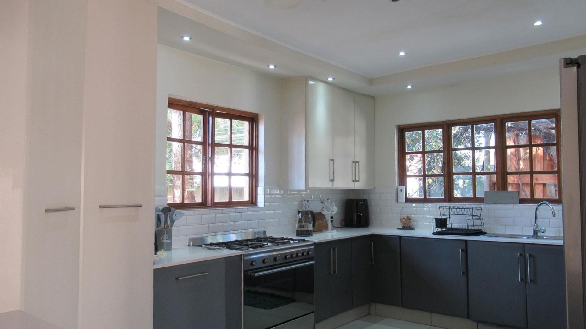 Kitchen - 24 square meters of property in Blairgowrie