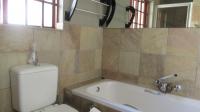 Bathroom 1 - 8 square meters of property in Blairgowrie