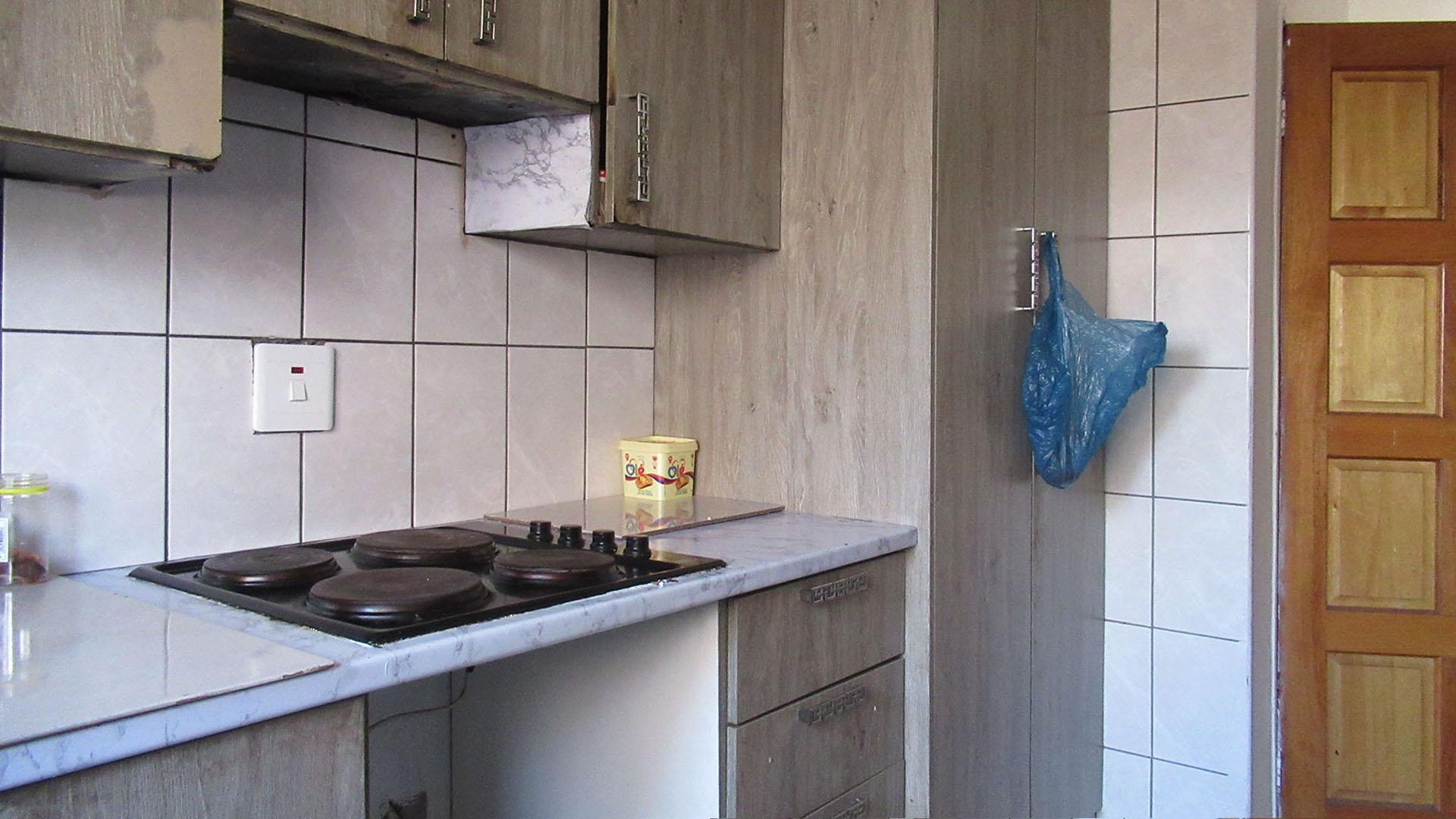 Kitchen - 9 square meters of property in Florida