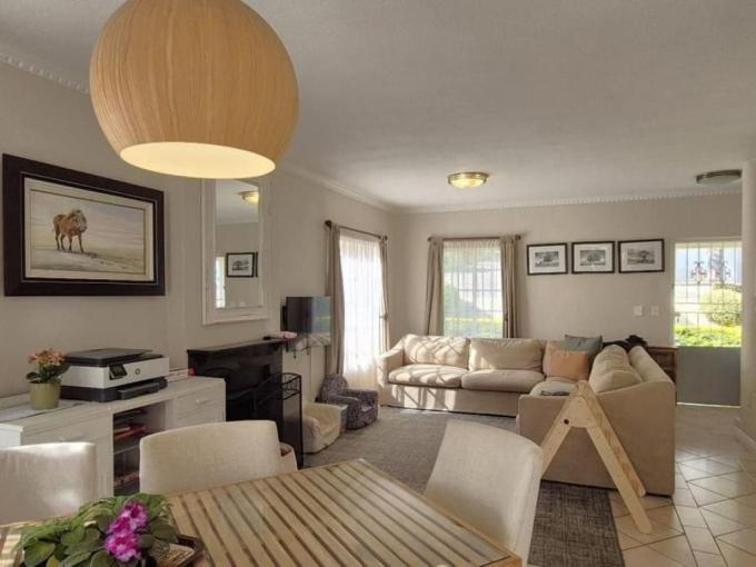 3 Bedroom Sectional Title for Sale For Sale in Waterkloof Ridge - MR677689