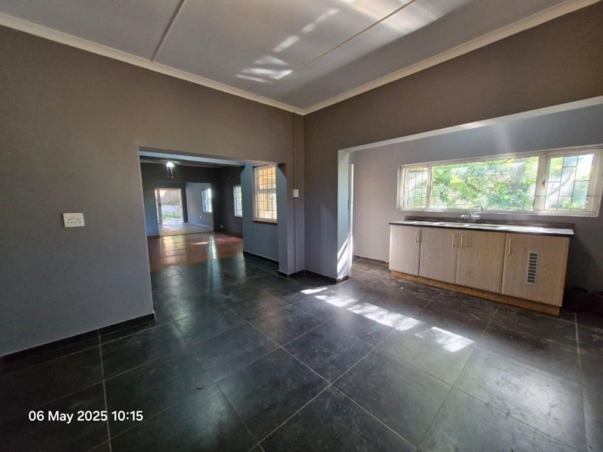  of property in Queensburgh