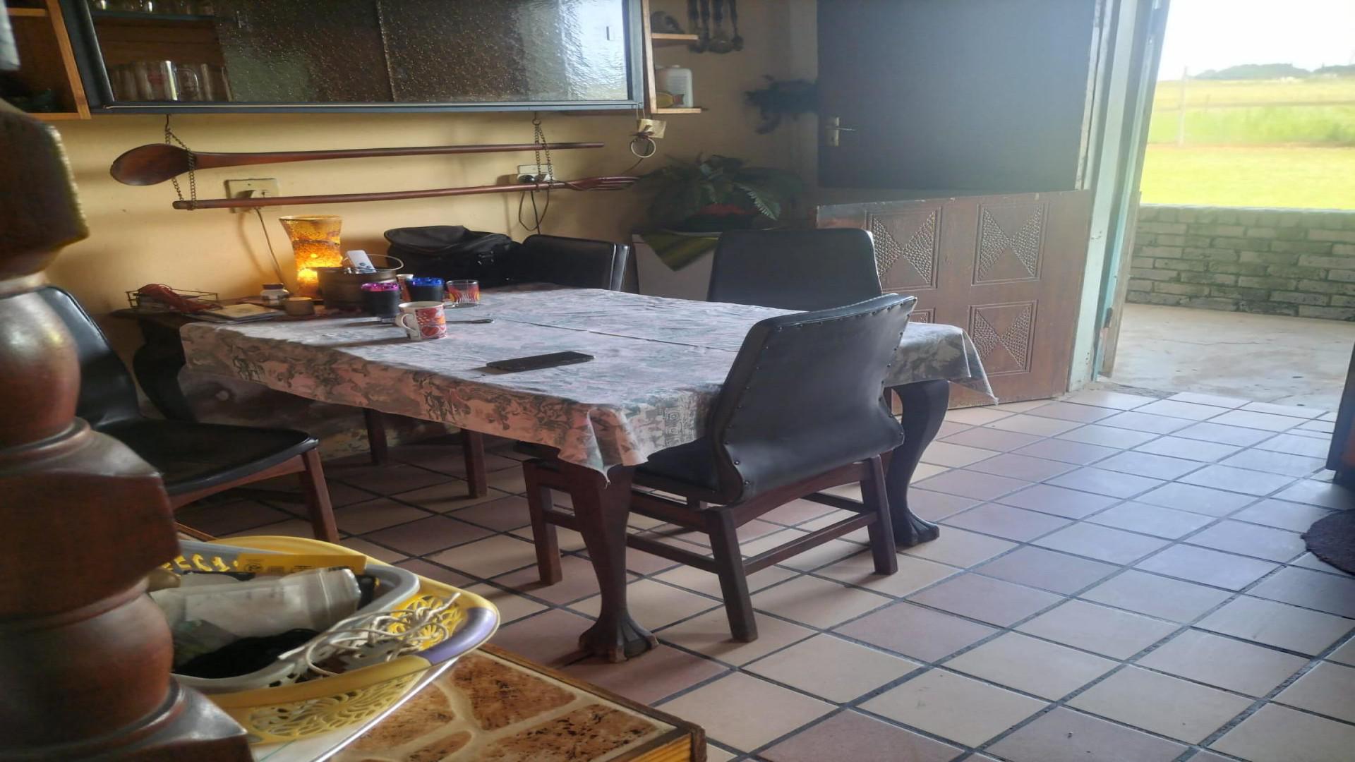 Dining Room of property in Vaal Power Small Holdings